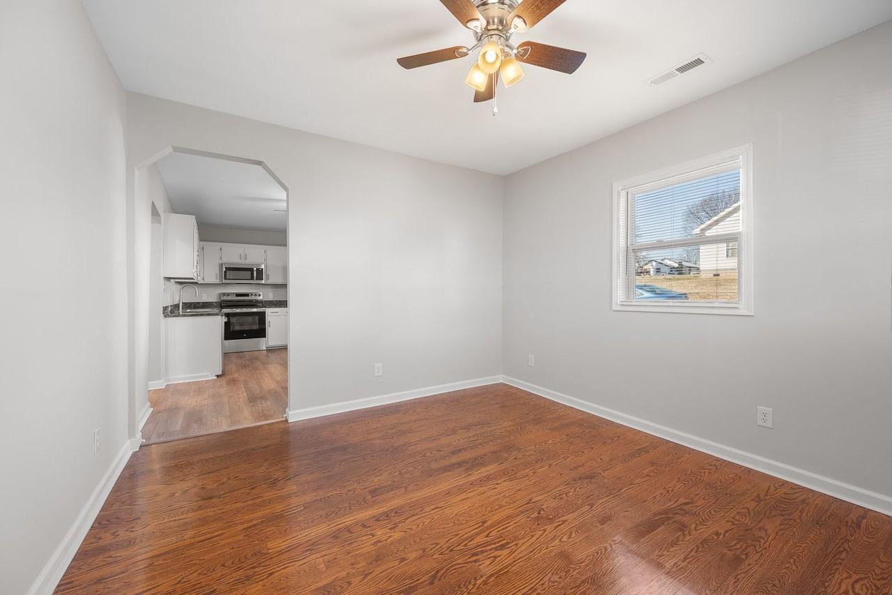 253 Payne St - Photo 2 of 25