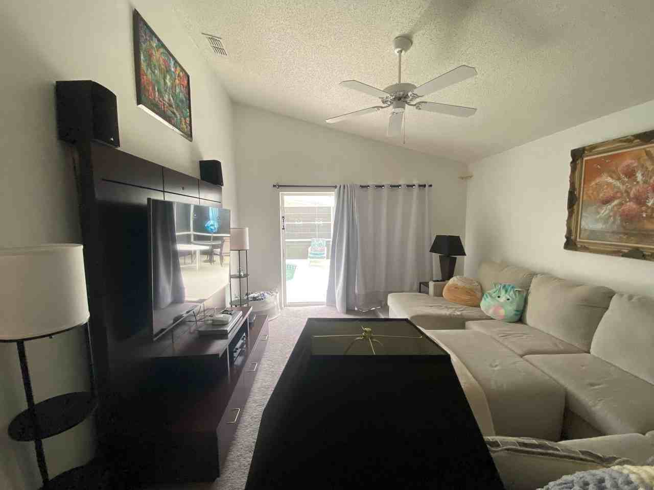 863 Lockbreeze Dr - Photo 2 of 18