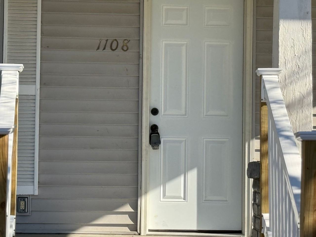 1108 Olive St - Photo 2 of 18