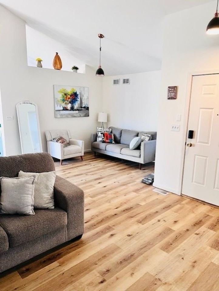 1919 Cloverdale Way - Photo 7 of 15