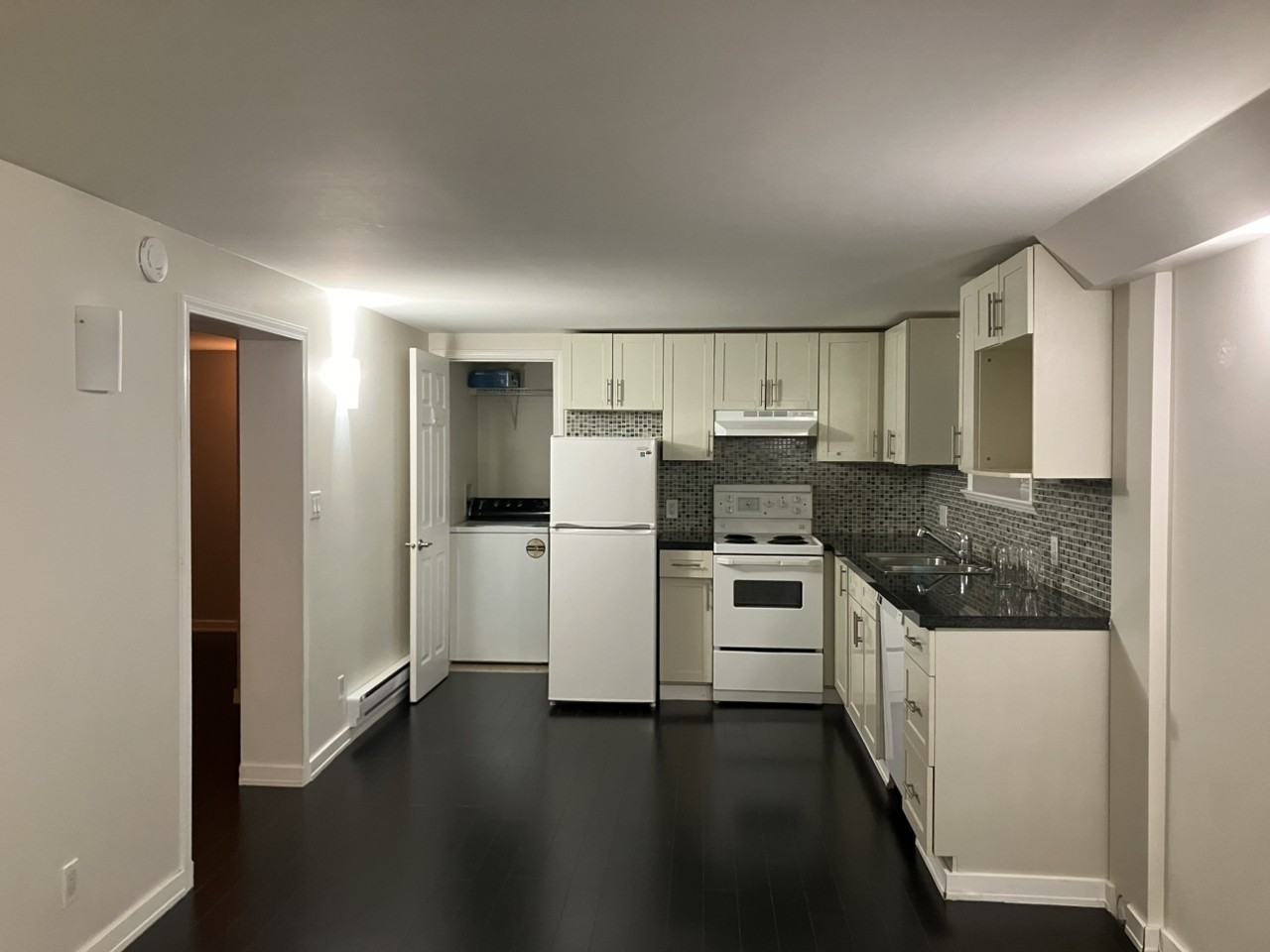 3079 E 22nd Ave - Photo 4 of 8