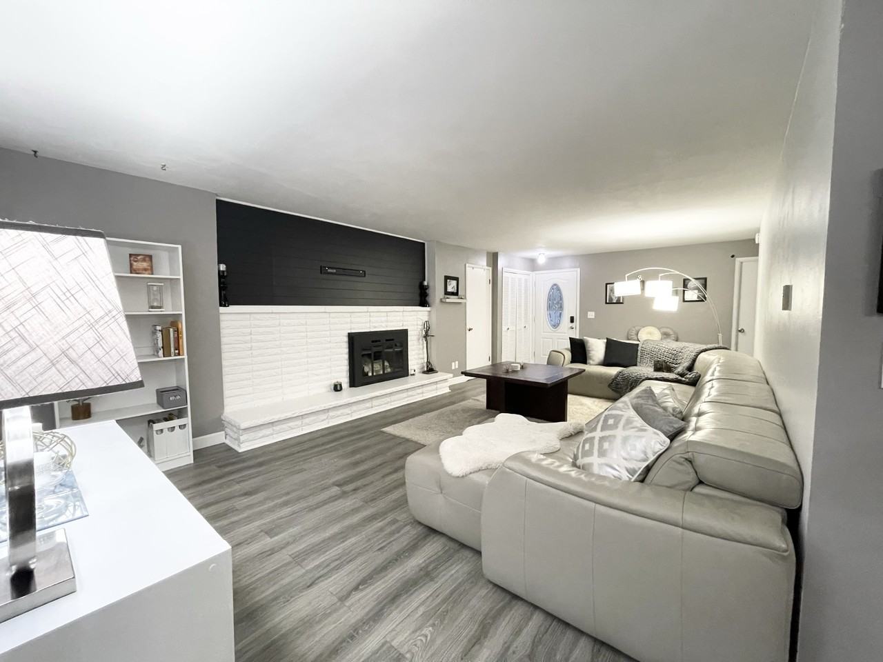 1305 Goethals Dr #F - Photo 2 of 10
