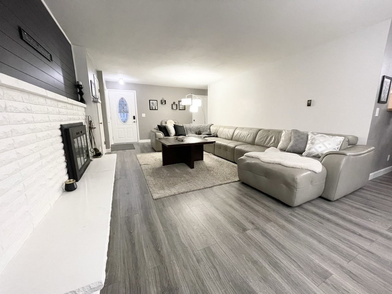 1305 Goethals Dr #F - Photo 3 of 10