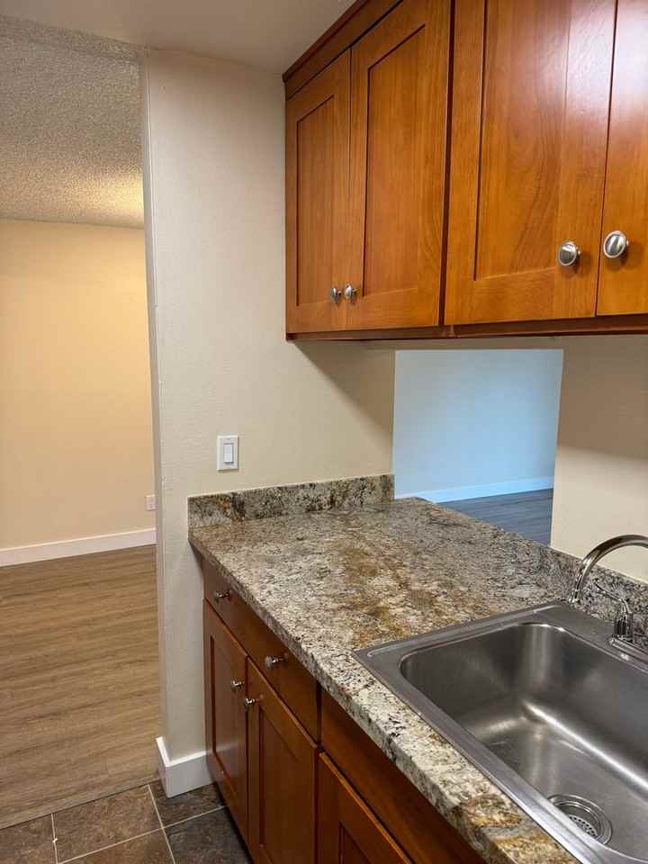 Ravenna House - Photo 4 of 32