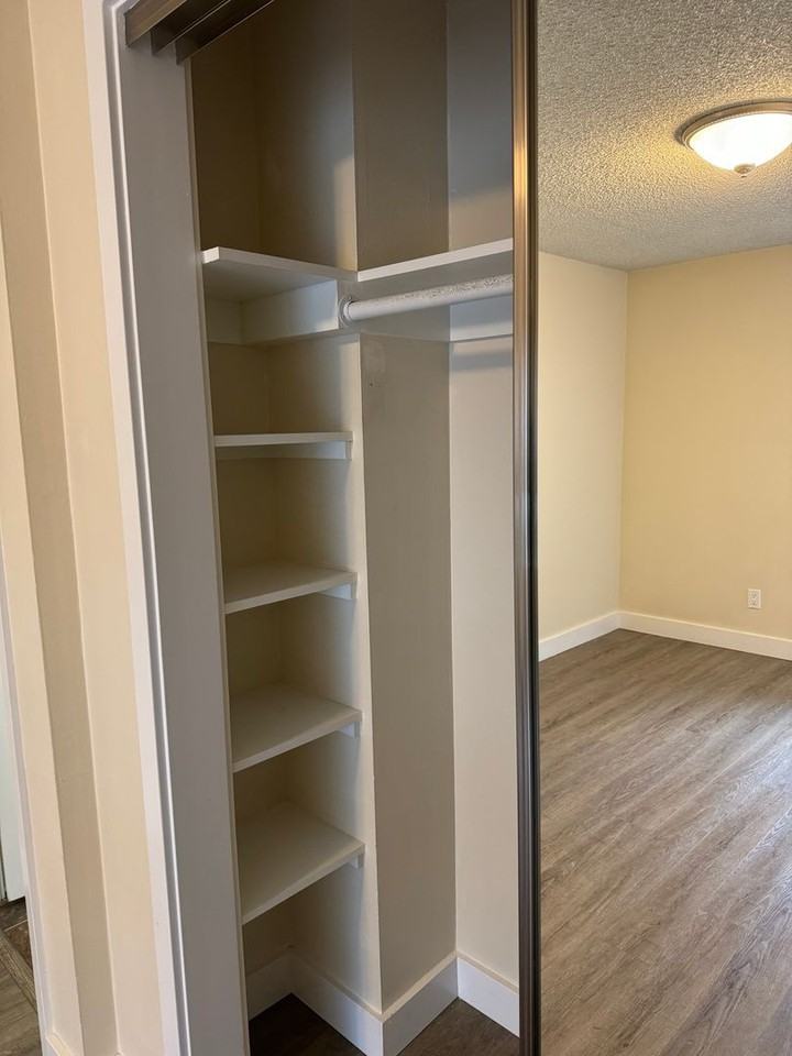 Ravenna House - Photo 7 of 32