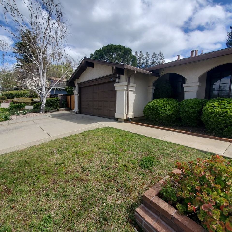 1863 Yolanda Cir - Photo 2 of 46