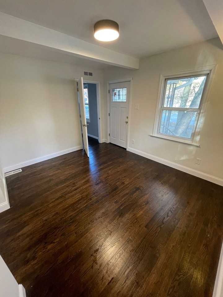 27723 Park Ct - Photo 4 of 24