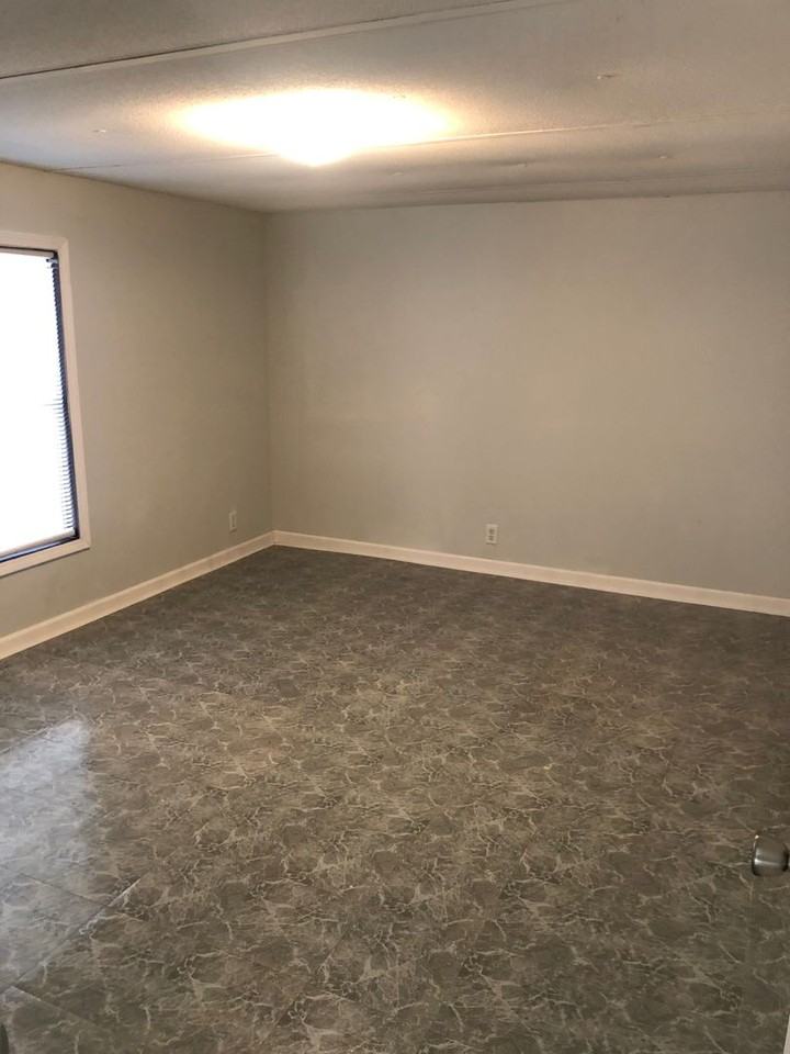 87 Thompson Rd - Photo 4 of 8