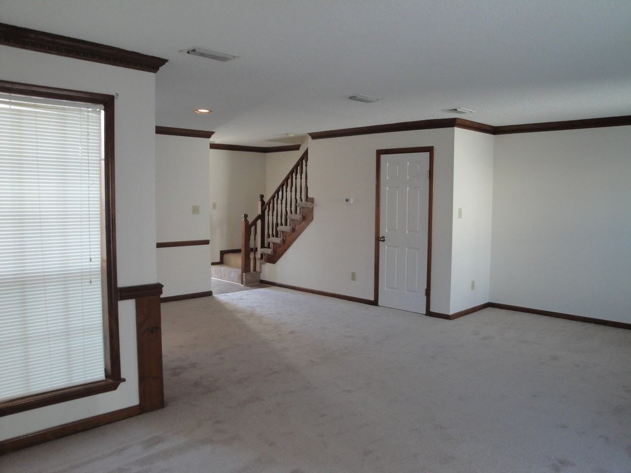 3994 Wyckoff Dr - Photo 2 of 8