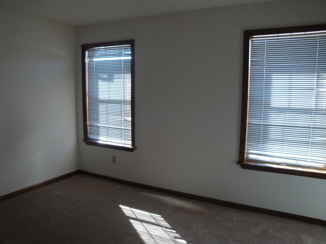 3994 Wyckoff Dr - Photo 5 of 8