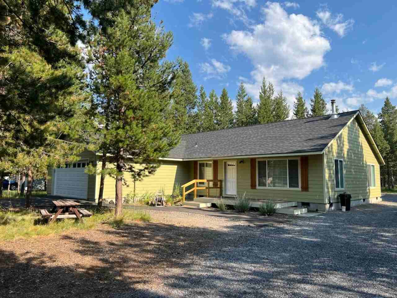 17447 Auklet Dr - Photo 2 of 28