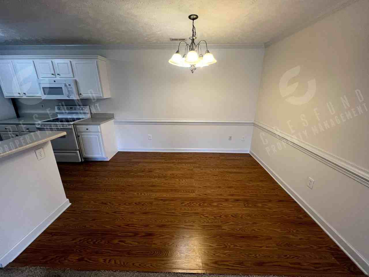 1811 Balmoral Dr #202 - Photo 4 of 17