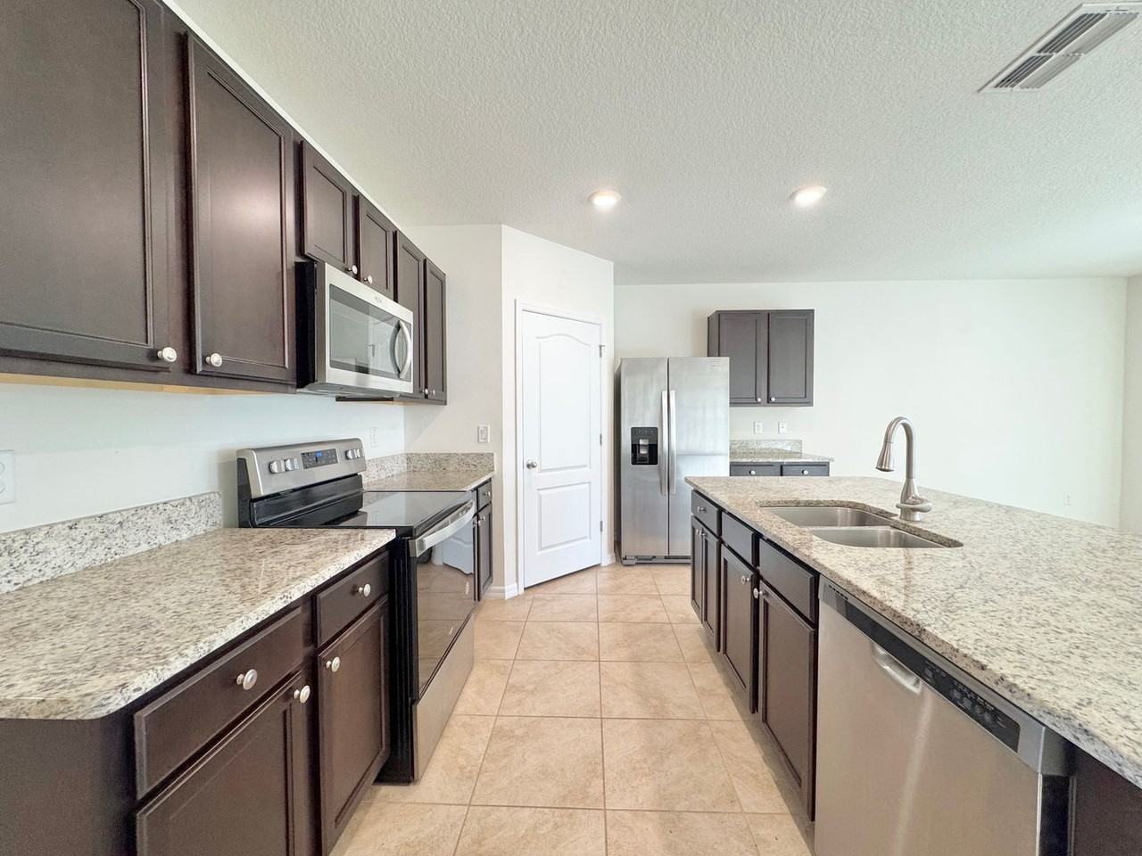 459 Autumn Stream Dr - Photo 4 of 38