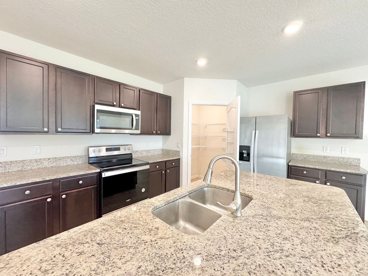 459 Autumn Stream Dr - Photo 5 of 38