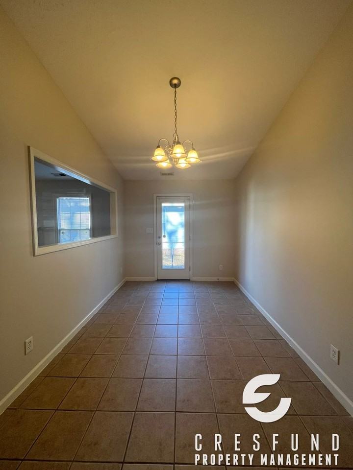 2878 Copenhagen Dr - Photo 4 of 13