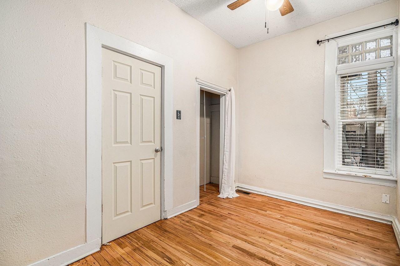 2805 Stout St - Photo 6 of 12