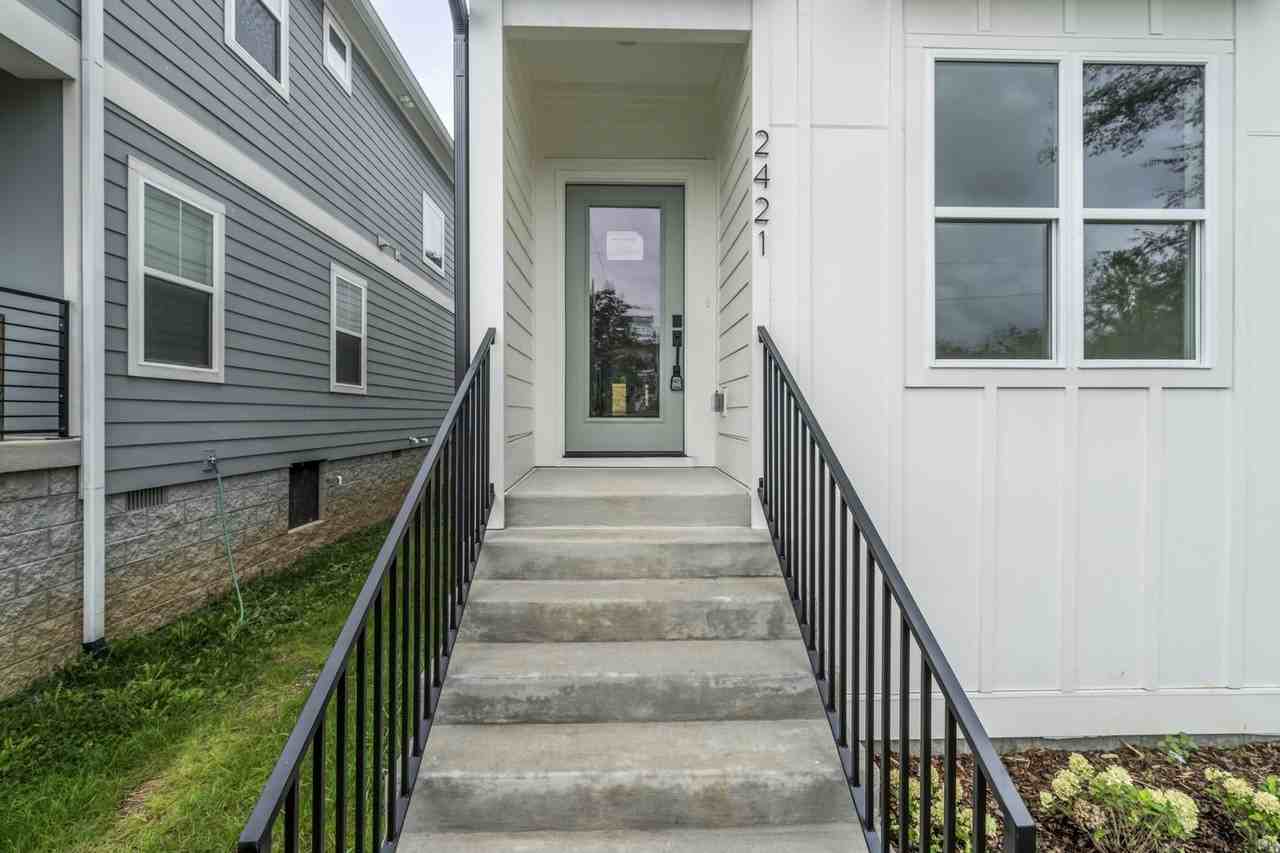 2421 Emmett Ave - Photo 3 of 31