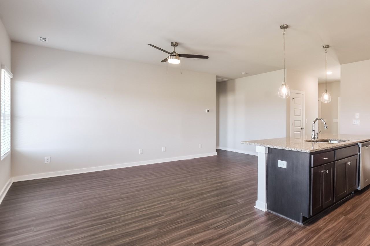 26130 Beech Grove Ln - Photo 2 of 24