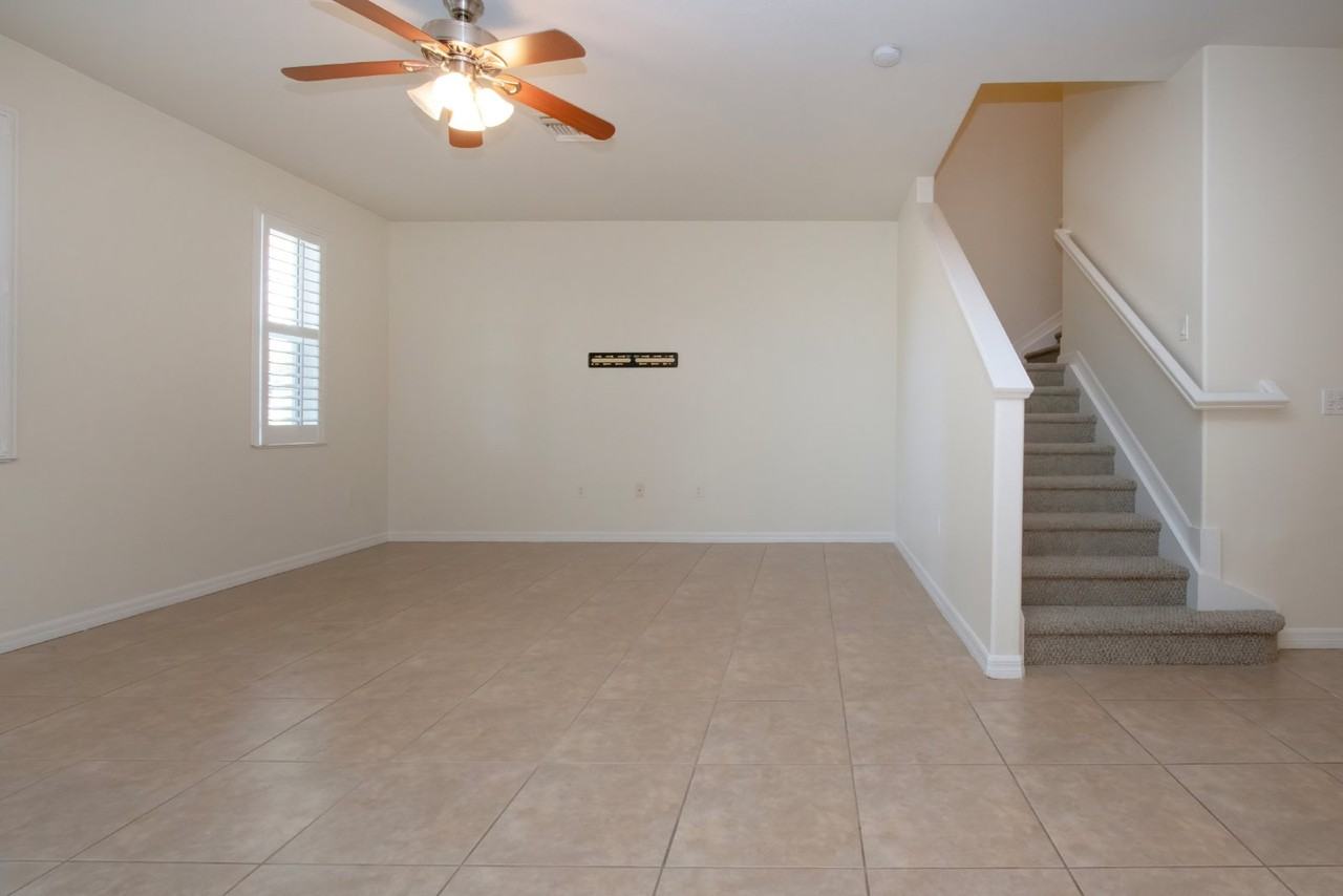 3720 82nd Avenue Cir E Apt 102 #102 - Photo 7 of 50