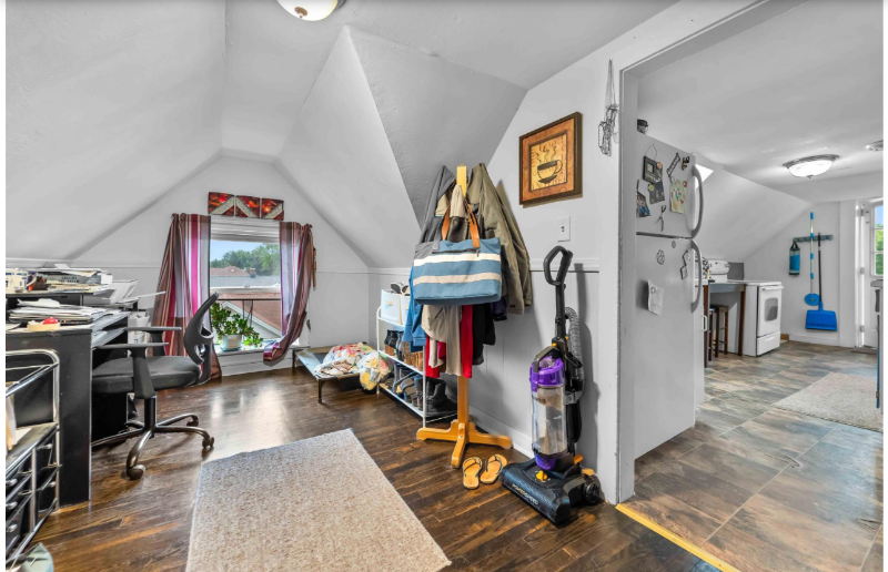 164 S Washington St #4 - Photo 6 of 20