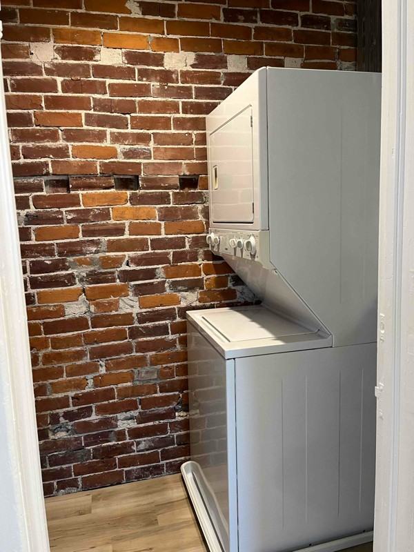 125 N Main St - Photo 7 of 10