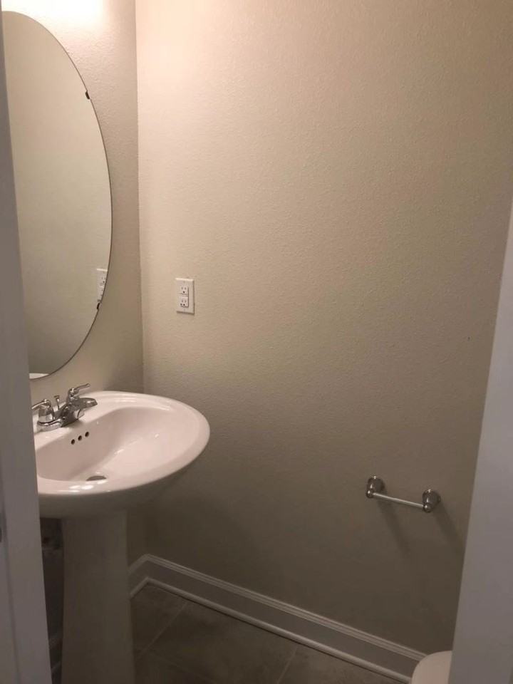 15192 Chapter Way - Photo 6 of 20