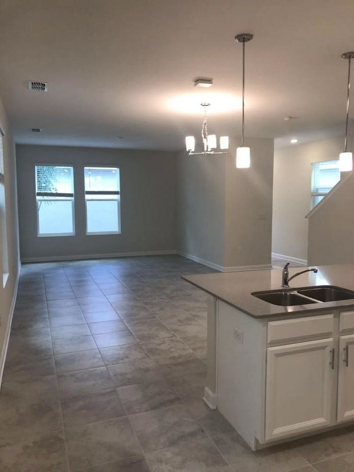 15192 Chapter Way - Photo 4 of 20