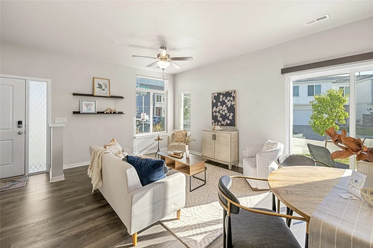 892 Ne Iris Ave #892 - Photo 4 of 20