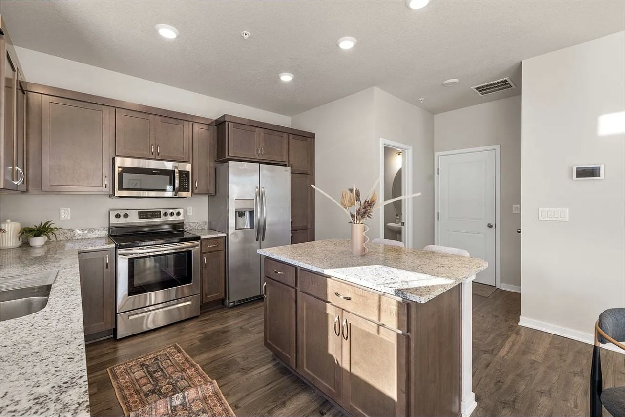 892 Ne Iris Ave #892 - Photo 7 of 20