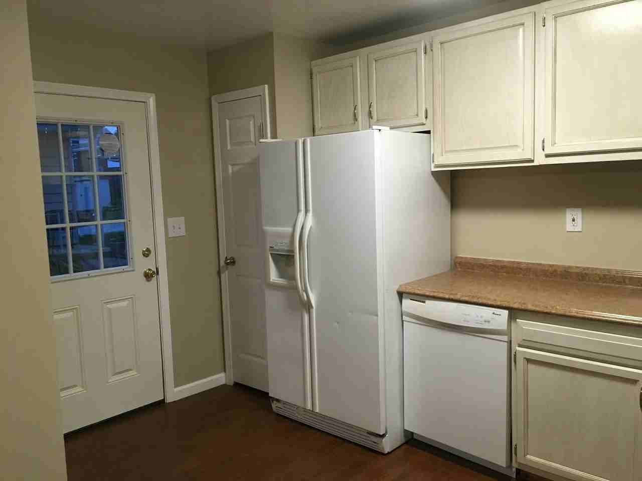 18 Strabane Avenue - Photo 6 of 12