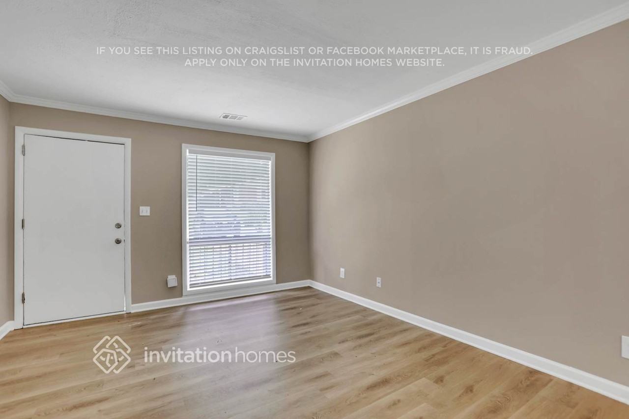 2636 Santa Monica Dr Nw - Photo 6 of 24