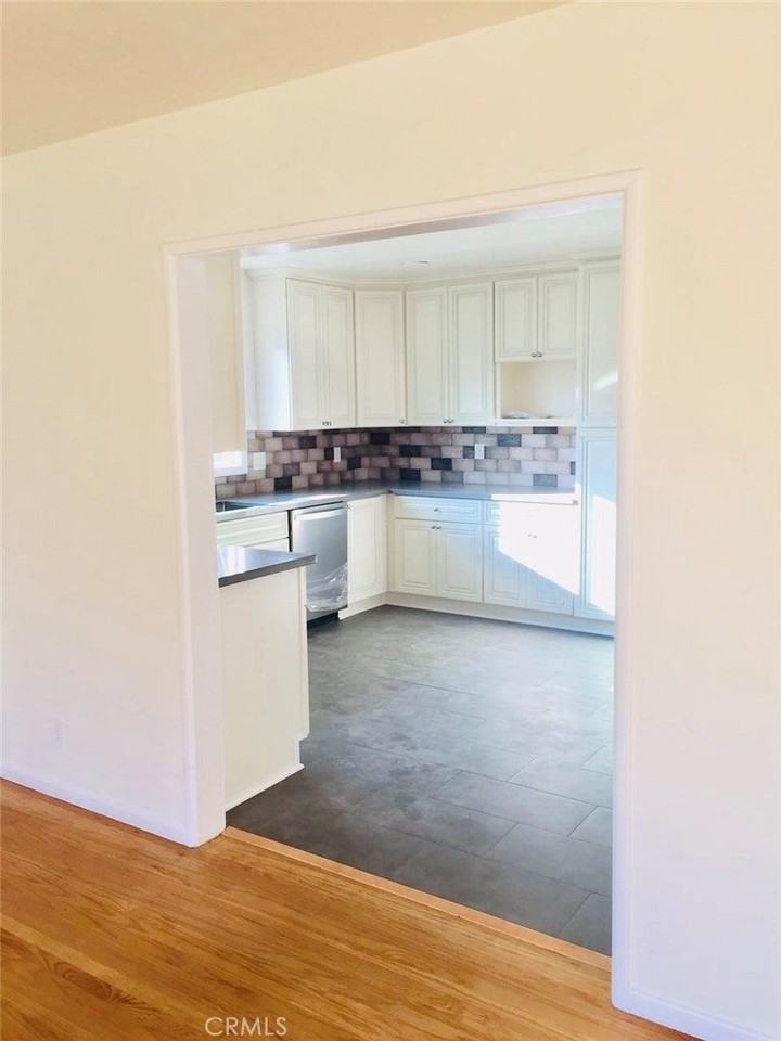 6965 Ferncroft Ave - Photo 3 of 15