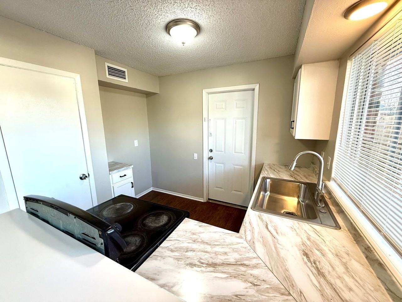 8740 Santa Rosa Dr - Photo 4 of 12