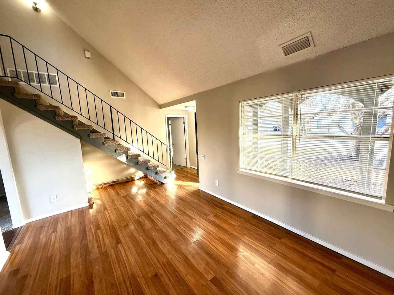 8740 Santa Rosa Dr - Photo 5 of 12