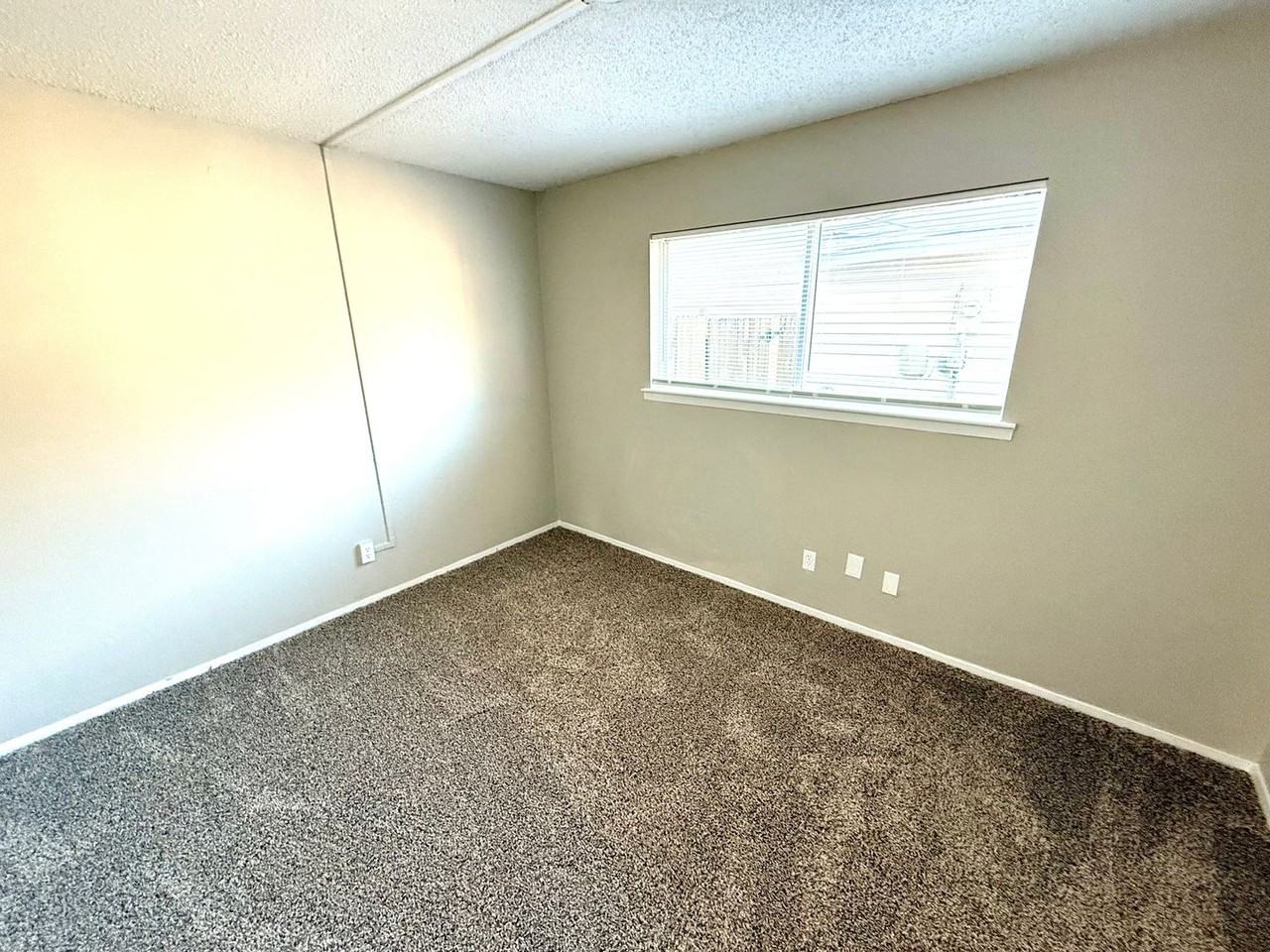 8740 Santa Rosa Dr - Photo 7 of 12