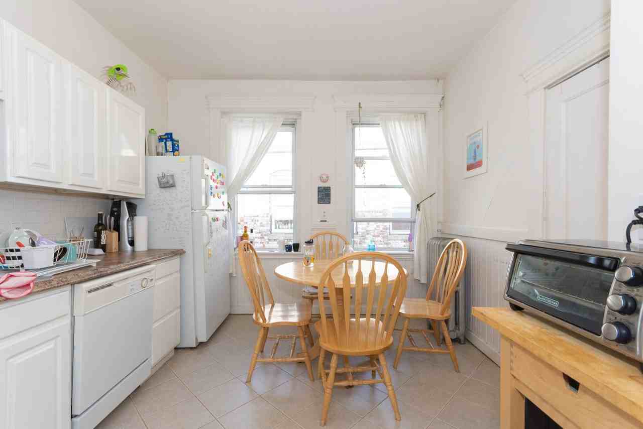 52 Brighton Ave - Photo 2 of 14