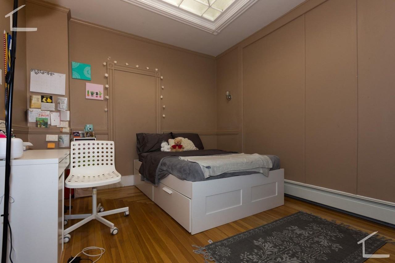 12 Bay State Rd - Photo 3 of 17