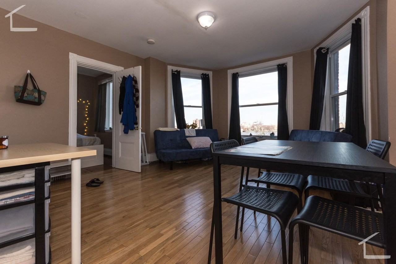 12 Bay State Rd - Photo 7 of 17