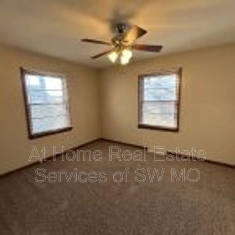 3340 E Portland St #B - Photo 7 of 10