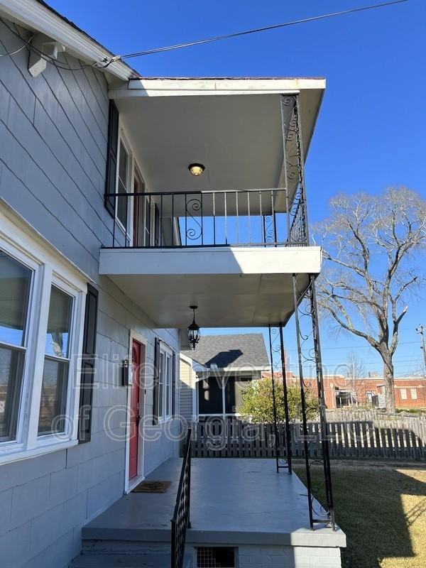 3111 15th Ave - Photo 2 of 8