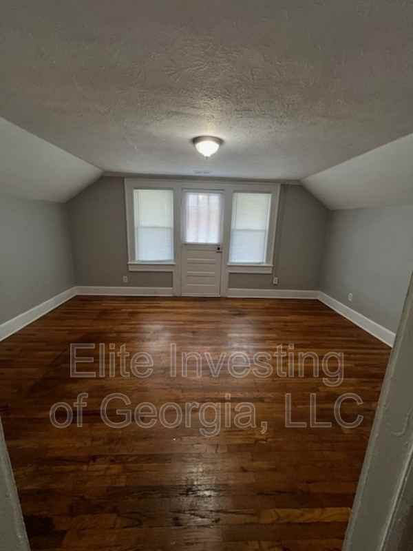 3111 15th Ave - Photo 7 of 8