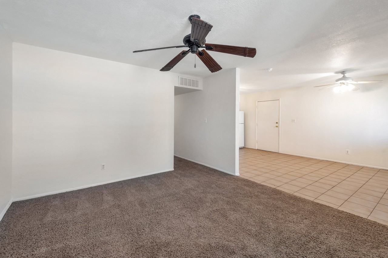 311 W Bealey Ave - Photo 6 of 15
