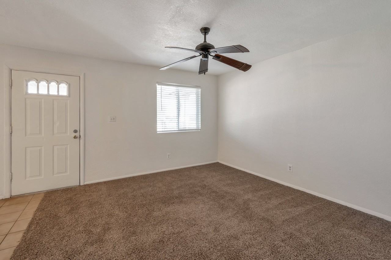 311 W Bealey Ave - Photo 7 of 15