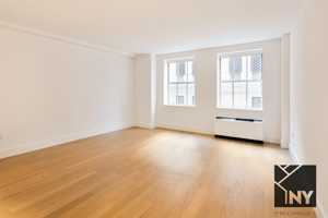 featured image of Wall St #717