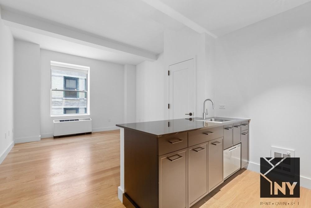 Wall St #717 - Photo 2 of 10