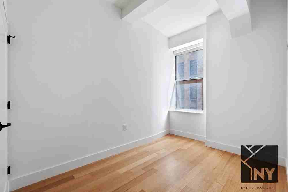 Wall St #717 - Photo 6 of 10