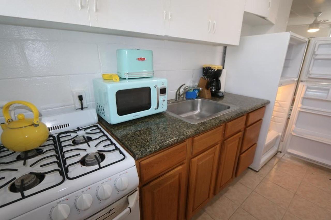 3147 Brokaw St #2 - Photo 6 of 8
