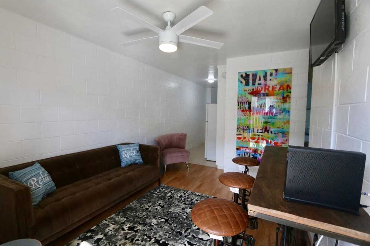 3147 Brokaw St #2 - Photo 3 of 8