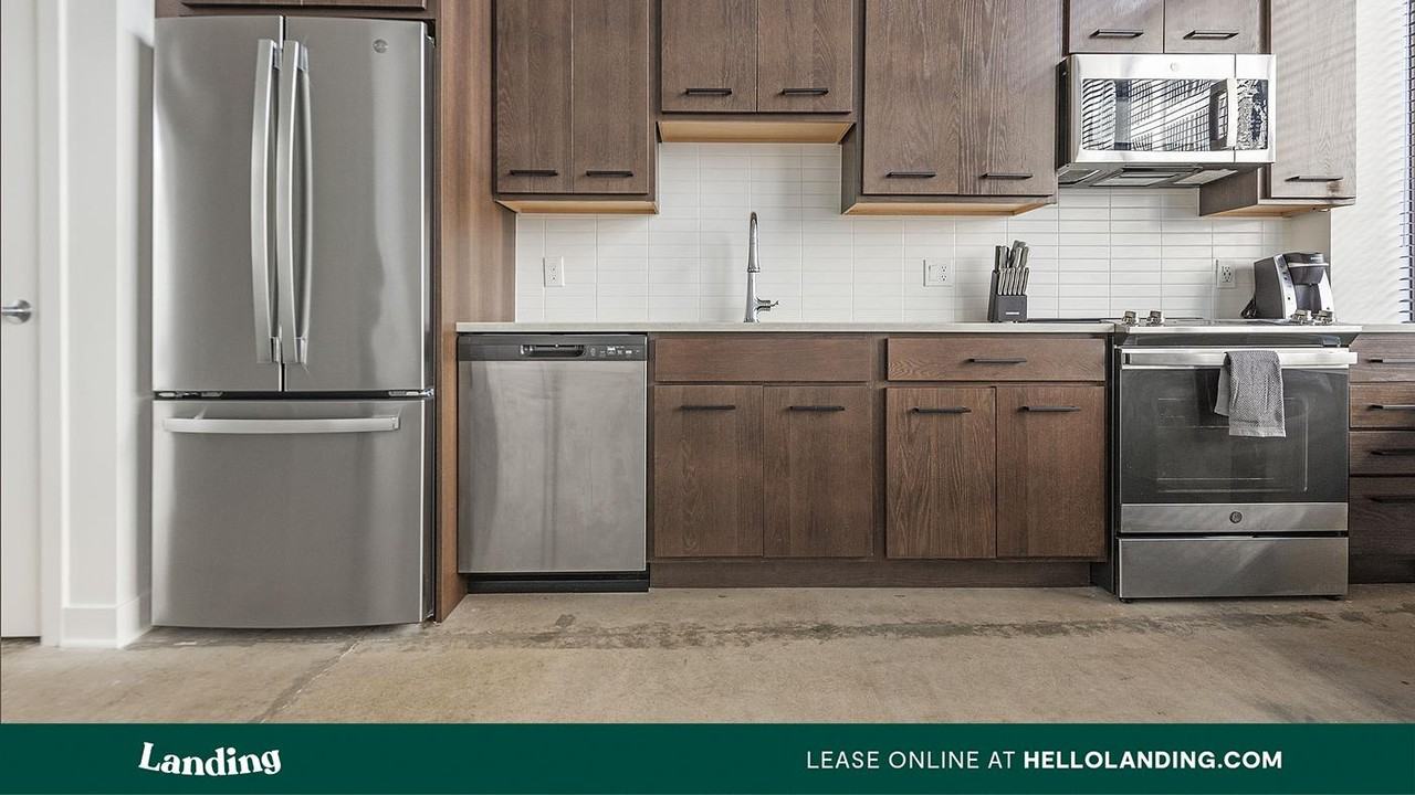 300 S Broadway - Photo 5 of 50