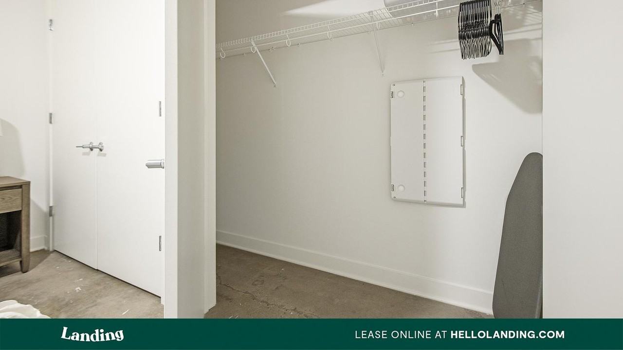 300 S Broadway - Photo 4 of 50